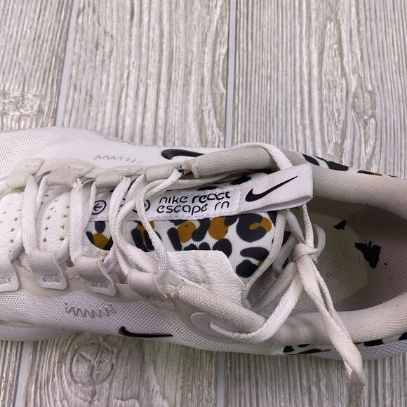 Nike React Escape Running Shoe White Leopard Womens Size 10 Sneakers DM3083-100 - Picture 9 of 11